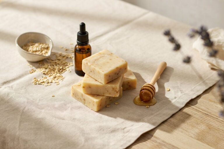 Moisturizing Oatmeal Honey Soap for Dry Skin
